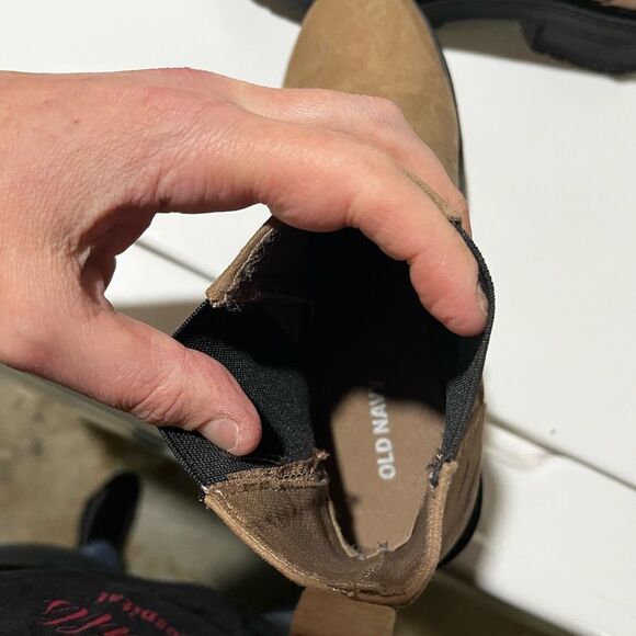 Old Navy size 6 Chelsea lug boot in taupe - Picture 4 of 5